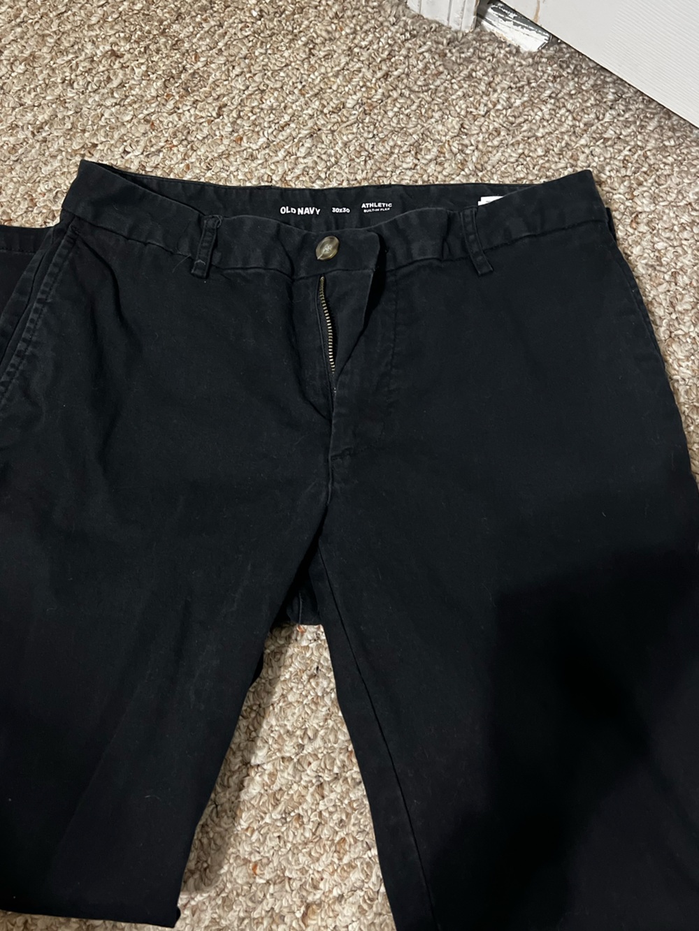 Old Navy Black 30x30 Athletic built in flex pants. Great condition.